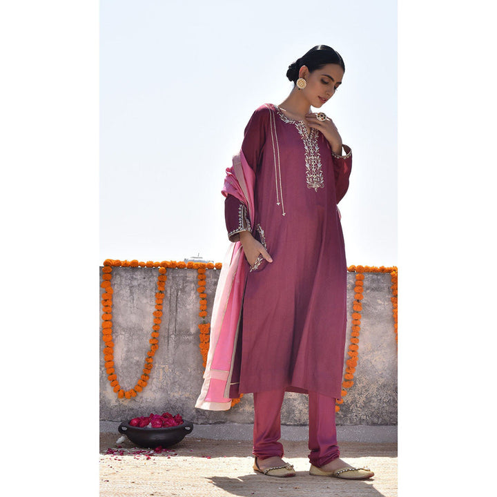 Kanika Sharma Sukhi Mirch Lahoriya Kurta with Churidar & Dupatta (Set of 3)