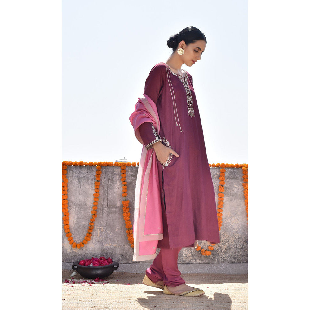 Kanika Sharma Sukhi Mirch Lahoriya Kurta with Churidar & Dupatta (Set of 3)