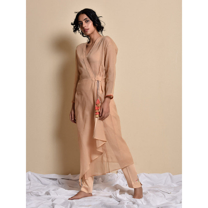 Kanika Sharma Nude Taana Kurta Set