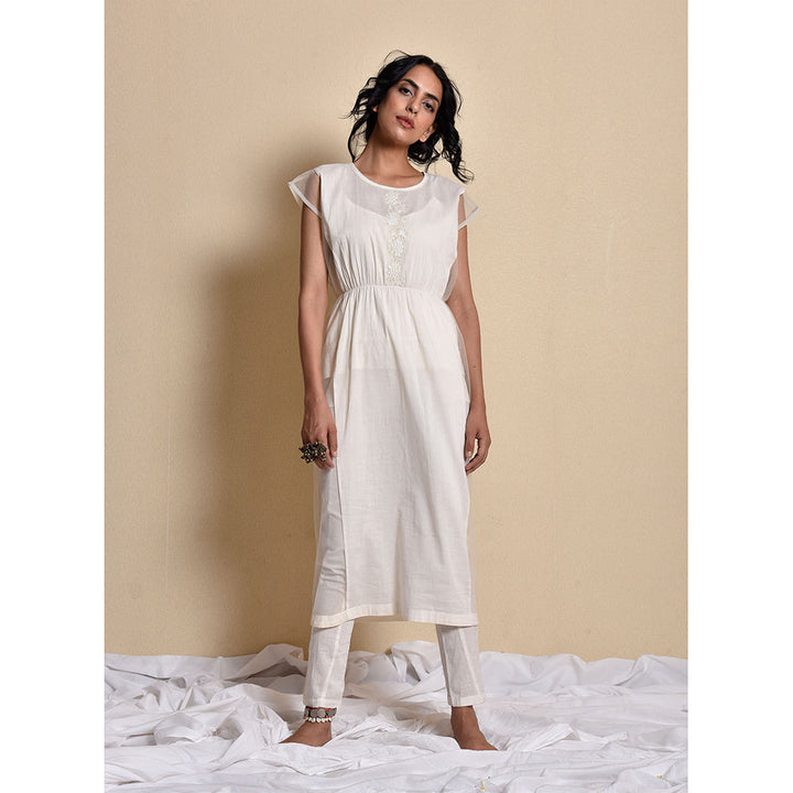 Kanika Sharma Off White Chandhni Bobin Kurta Set