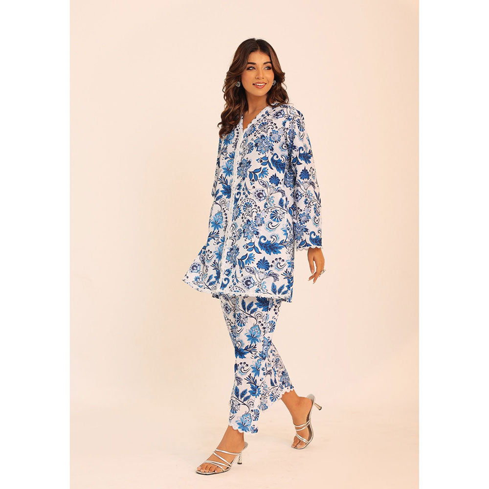 Kaori By Shreya Blue and White Floral Printed Co-ords Relaxed Top and Pant (Set of 2)