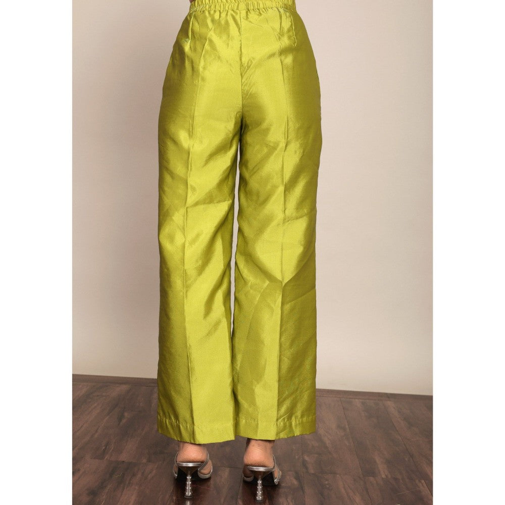 Kaori By Shreya Green Solid Relaxed Pant With 2 Pockets