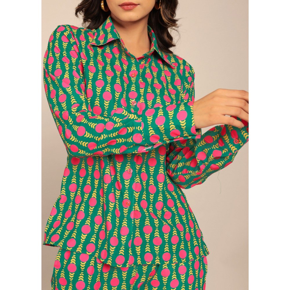 Kaori By Shreya Sea Green And Pink Relaxed Co-Ord (Set of 2)