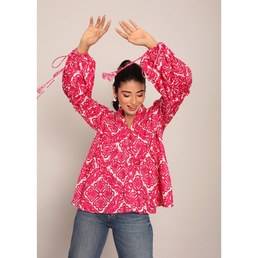 Kaori By Shreya Pink And White Floral Relaxed Collar Top