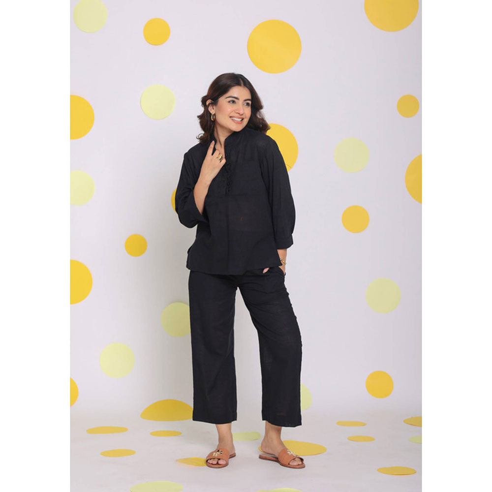 Kaori By Shreya Black Buttoned Formal Linen Shirt