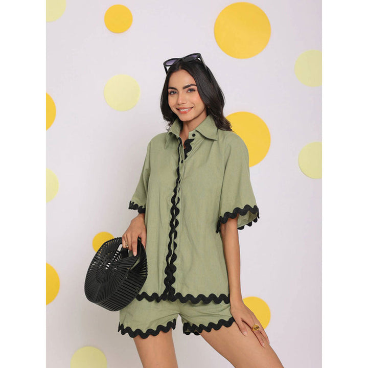 Kaori By Shreya Green Buttoned Relax Collar Linen Shirt