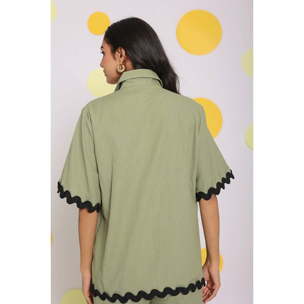 Kaori By Shreya Green Buttoned Relax Collar Linen Shirt