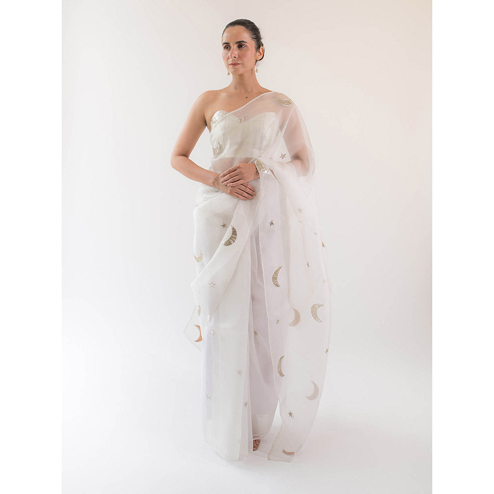KAPARDARA The Light Of The Moon In The Night Sky Is The Moonlight Saree