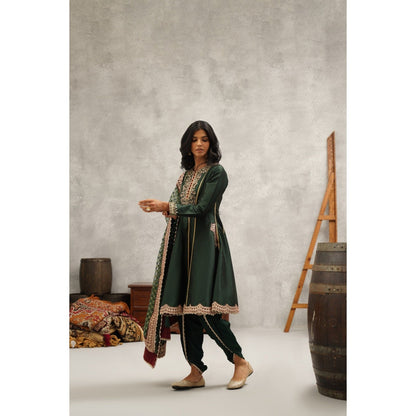 Kapda Dori Green Embroidered Kurta with Dhoti and Dupatta (Set of 3)