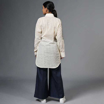 Arpita Sulakshana Laal Shooka Shirt