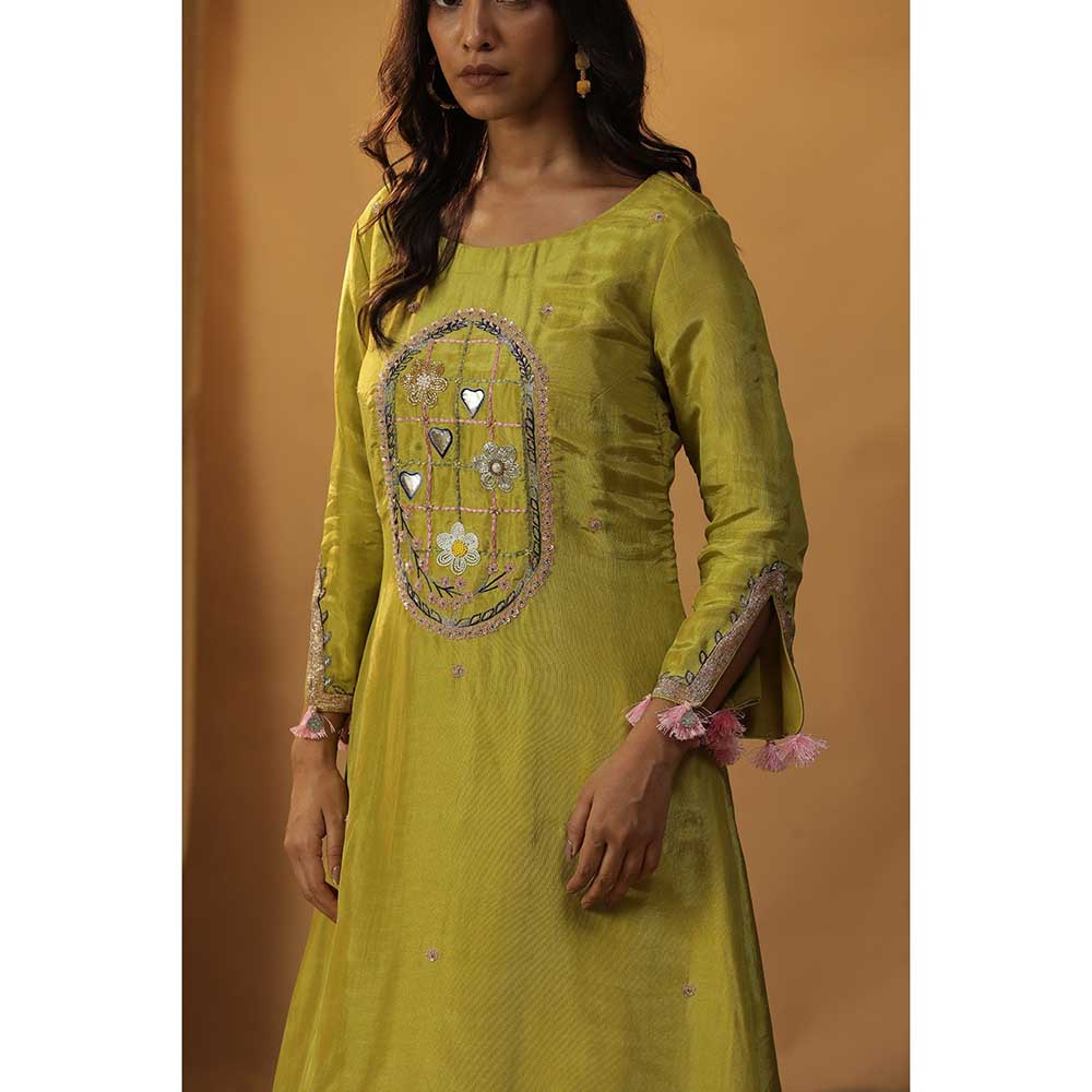 Arpita Sulakshana Herbal Garden Green Embroidered Suit (Set of 3)