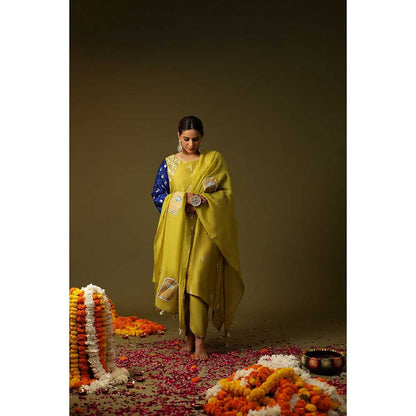 Arpita Sulakshana Green Hand Painted Kurta Set (Set of 3)