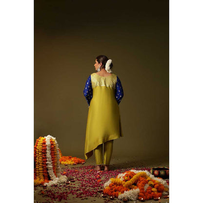 Arpita Sulakshana Green Hand Painted Kurta Set (Set of 3)