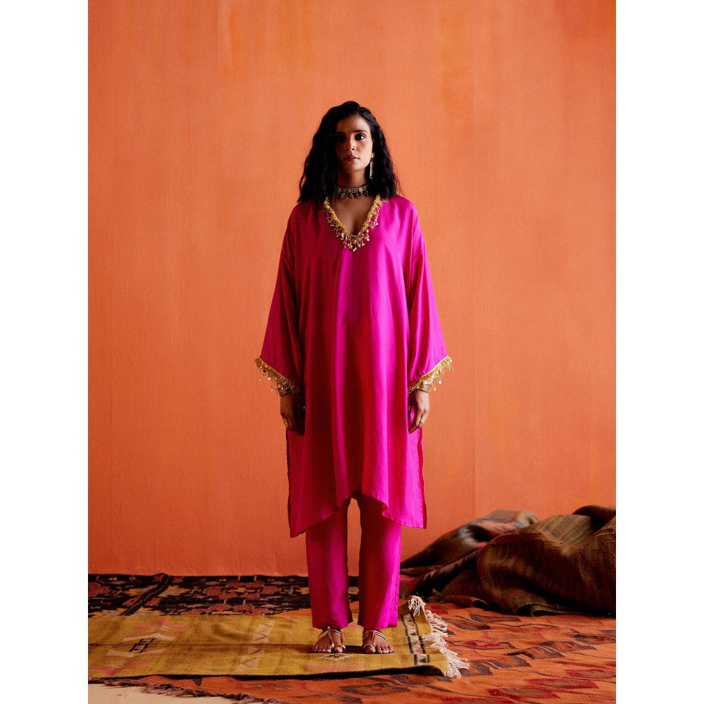 Karishma Khanduja Pradeep Pink Embellished Kurta and Pant (Set of 2)