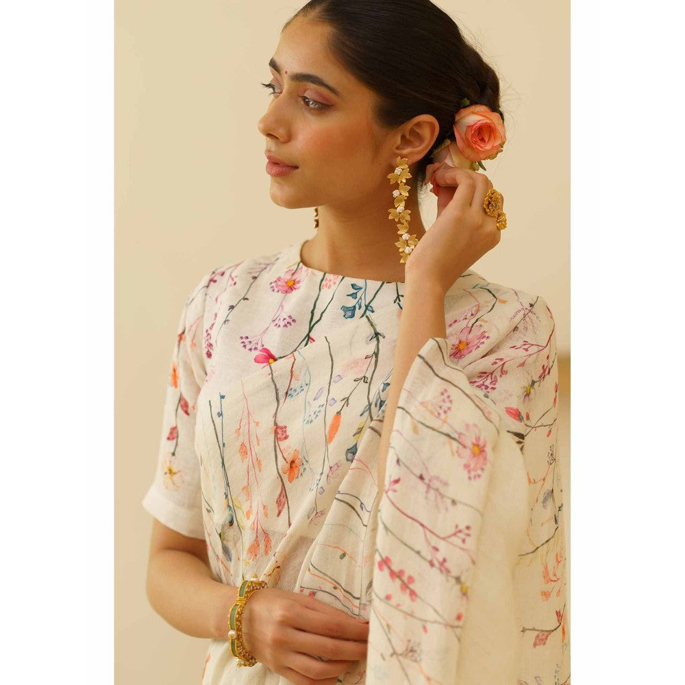 KAVANA Sofi Linen Floral Printed Saree with Unstitched Blouse