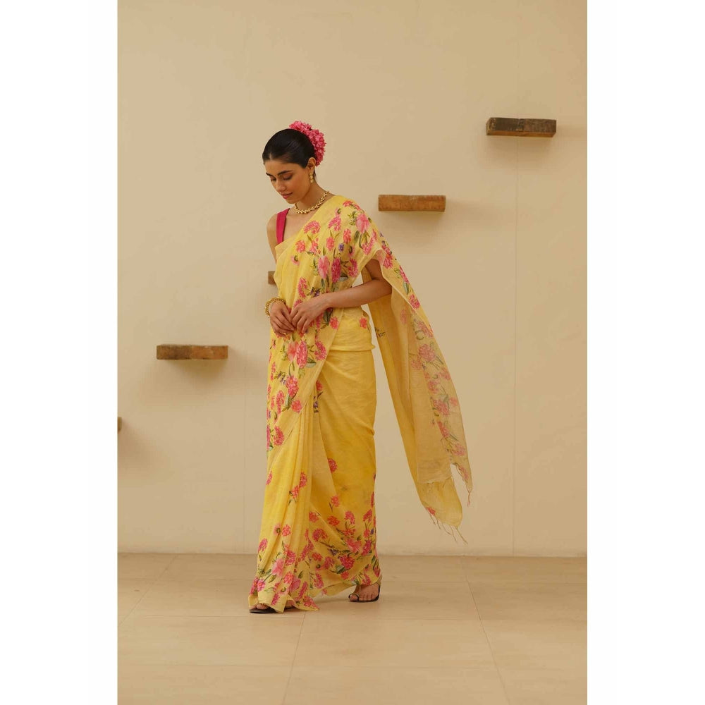 KAVANA Amla Linen Floral Printed Saree with Unstitched Blouse