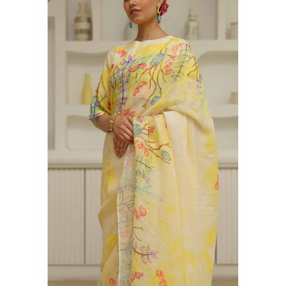 KAVANA Zarf Linen Floral Printed Saree with Unstitched Blouse