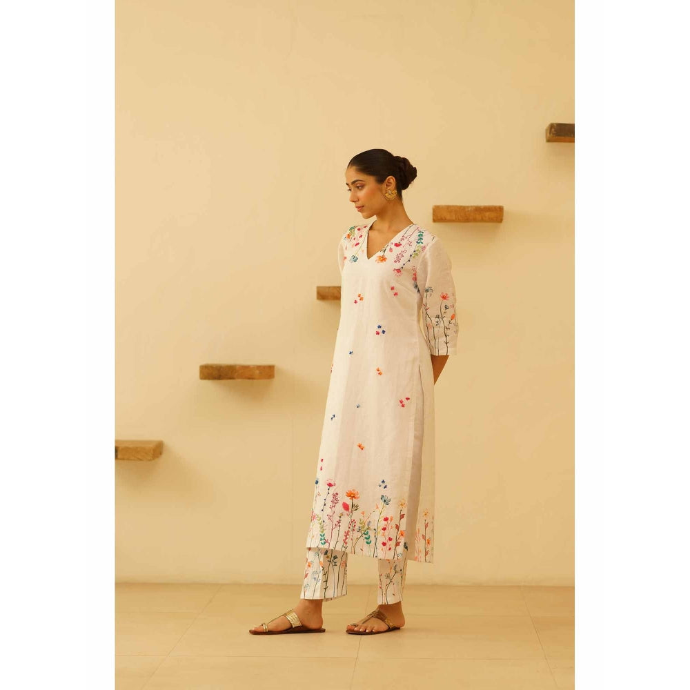 KAVANA Zara Floral Print Embroidery Kurta with Pant and Dupatta (Set of 3)