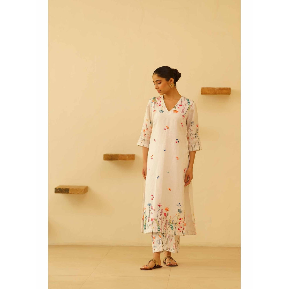 KAVANA Zara Floral Print Embroidery Kurta with Pant and Dupatta (Set of 3)