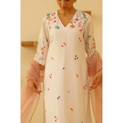 KAVANA Zara Floral Print Embroidery Kurta with Pant and Dupatta (Set of 3)