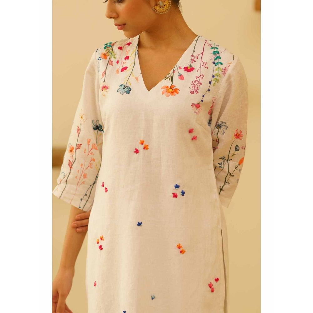 KAVANA Zara Floral Print Embroidery Kurta with Pant and Dupatta (Set of 3)