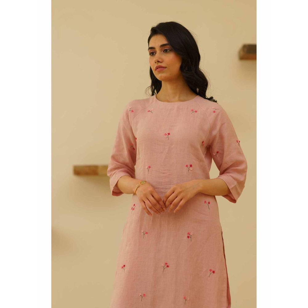 KAVANA Libas Floral Print Embroidery Kurta with Pant and Dupatta (Set of 3)