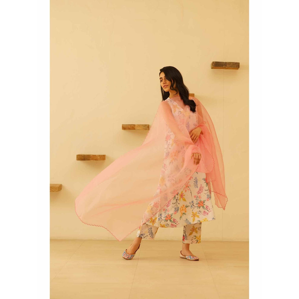 KAVANA Taruni Floral Print Kurta with Pant and Dupatta (Set of 3)