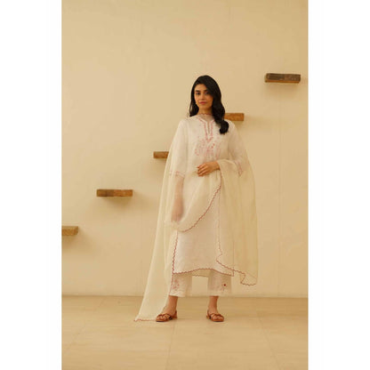 KAVANA Farog Embroidery Kurta with Pant and Dupatta (Set of 3)