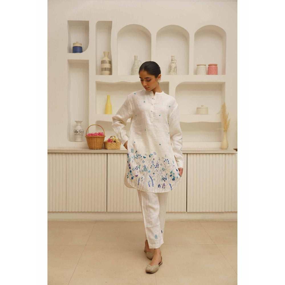 KAVANA Indu Embroidery Kurta with Pant and Dupatta (Set of 3)