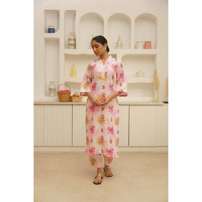 KAVANA Sanaa Floral Print Kurta with Pant and Dupatta (Set of 3)