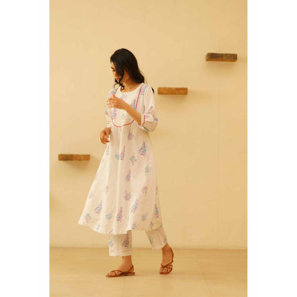 KAVANA Zaki Floral Print Kurta with Pant and Dupatta (Set of 3)