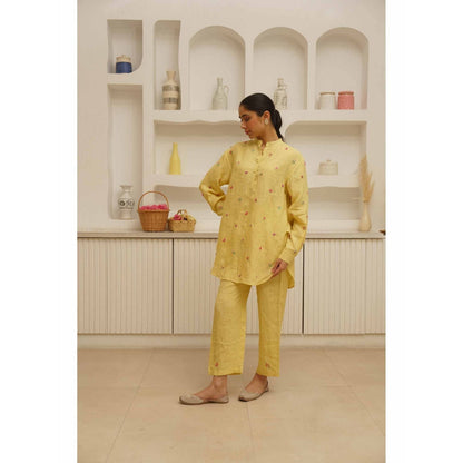 KAVANA Amra Embroidery Kurta with Pant (Set of 2)