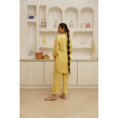 KAVANA Amra Embroidery Kurta with Pant (Set of 2)