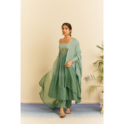 KAVANA Women Embroidered Green Harit Ombre Dupatta