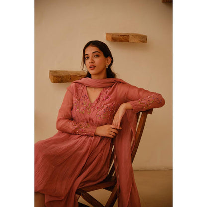 KAVANA Women Mauve Hand Embroidered Chanderi Dupatta