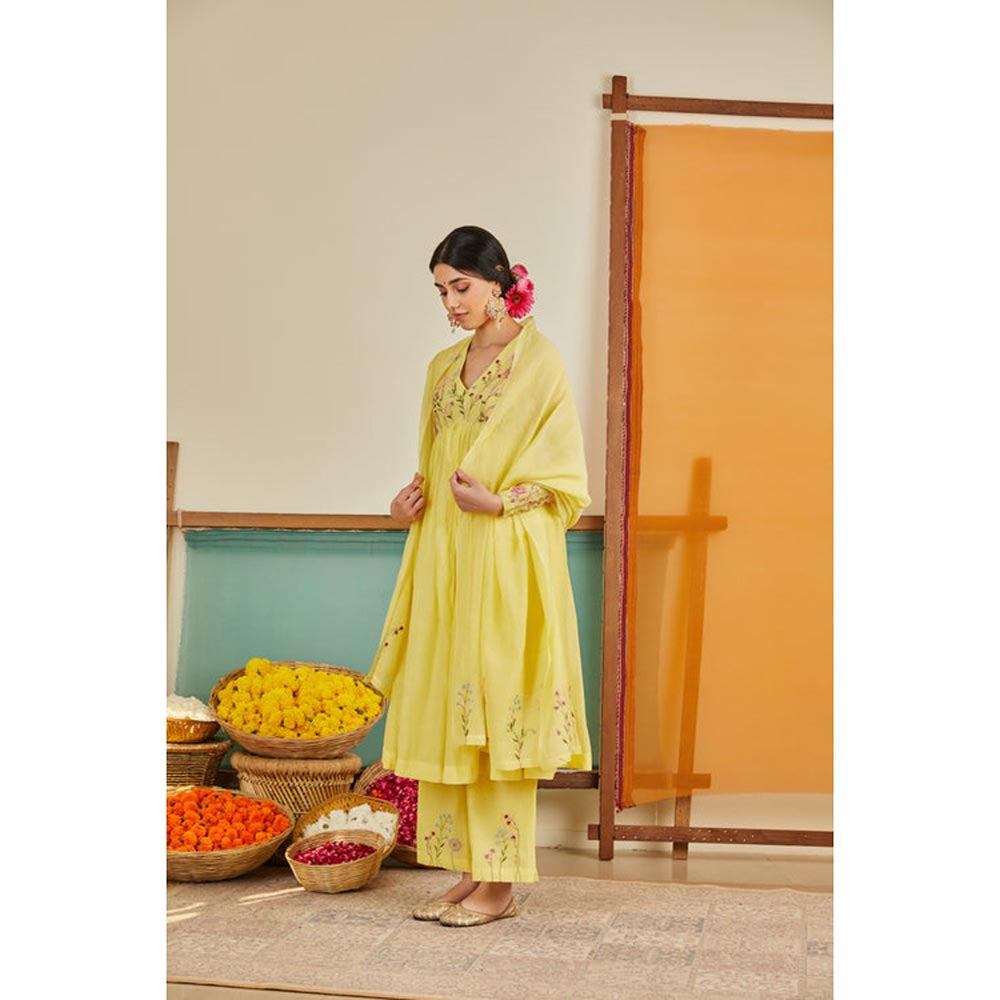 KAVANA Women Embroidered Yellow Zohra Dupatta