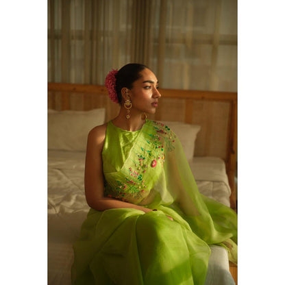 KAVANA Women Embroidered Green Surbhi Silk Organza Saree