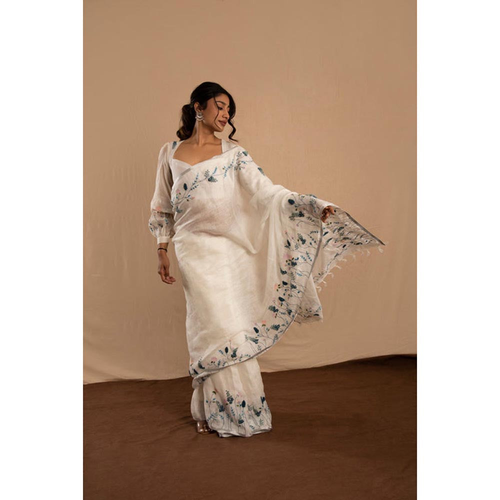 KAVANA Women White Fiza Linen Saree