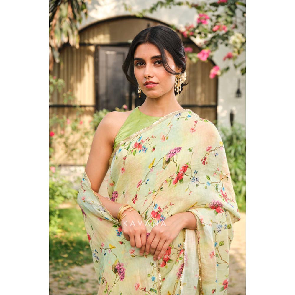 KAVANA Women Floral Off-white Sargam Saree