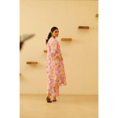 KAVANA Women Floral Three Fourth Sleeves Nisha Kurta with Pant