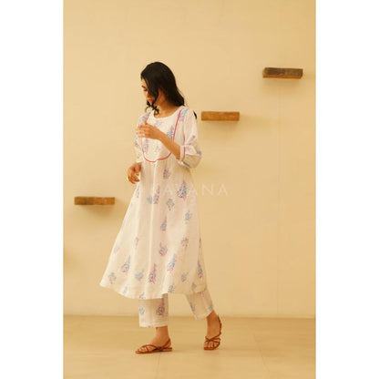 KAVANA Women Floral Print White Zaki Kurta and Pant