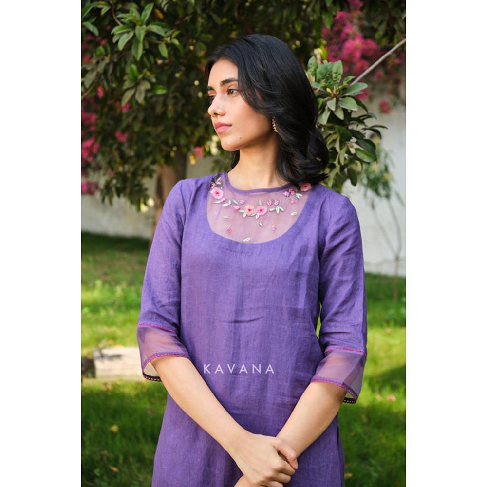 KAVANA Women Embroidered Purple Angoori Kurta with Pant