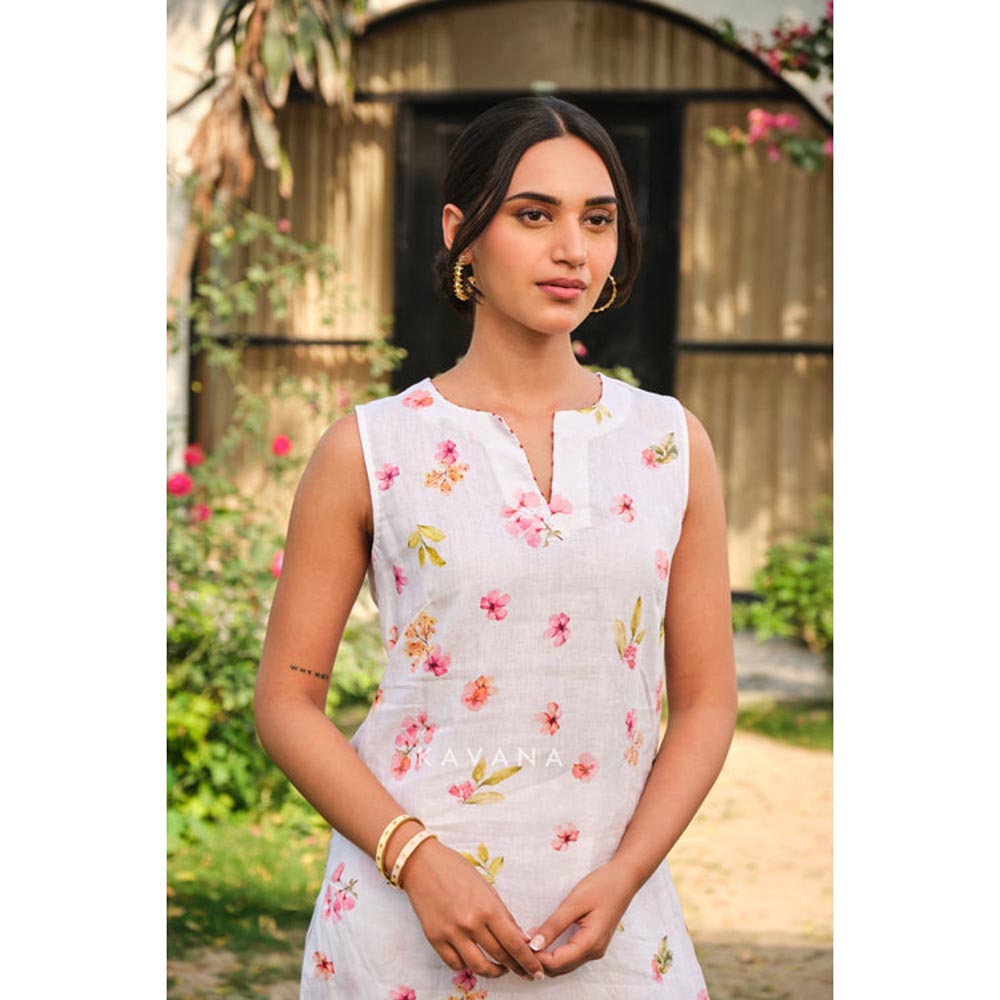 KAVANA Women Floral Hiraya Kurta with Pant