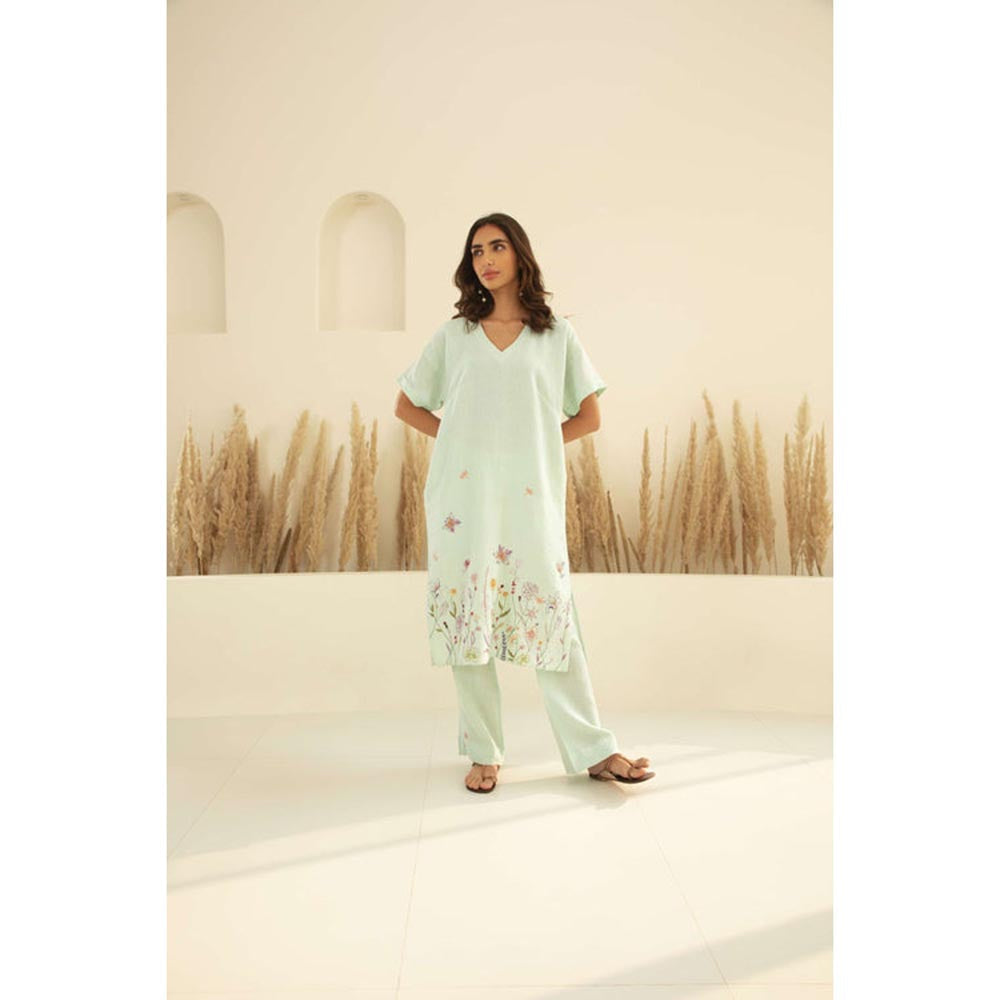 KAVANA Women Floral Half Sleeves Nambh Kurta with Pant