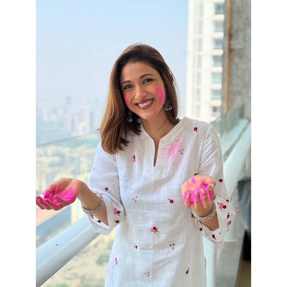 KAVANA Women Embroidered Three Fourth Sleeves Neerav Kurta with Pant