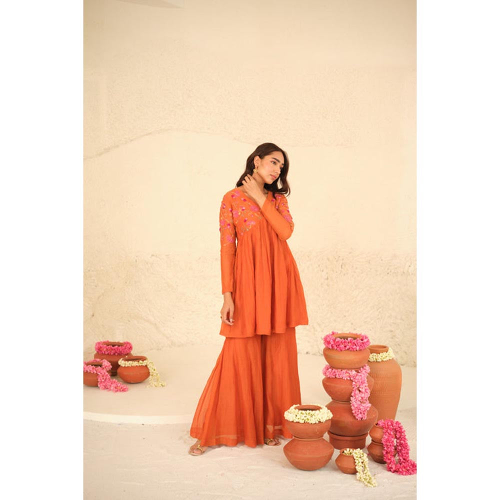 KAVANA Women Floral Full Sleeves Niti Chanderi Kurta with Sharara