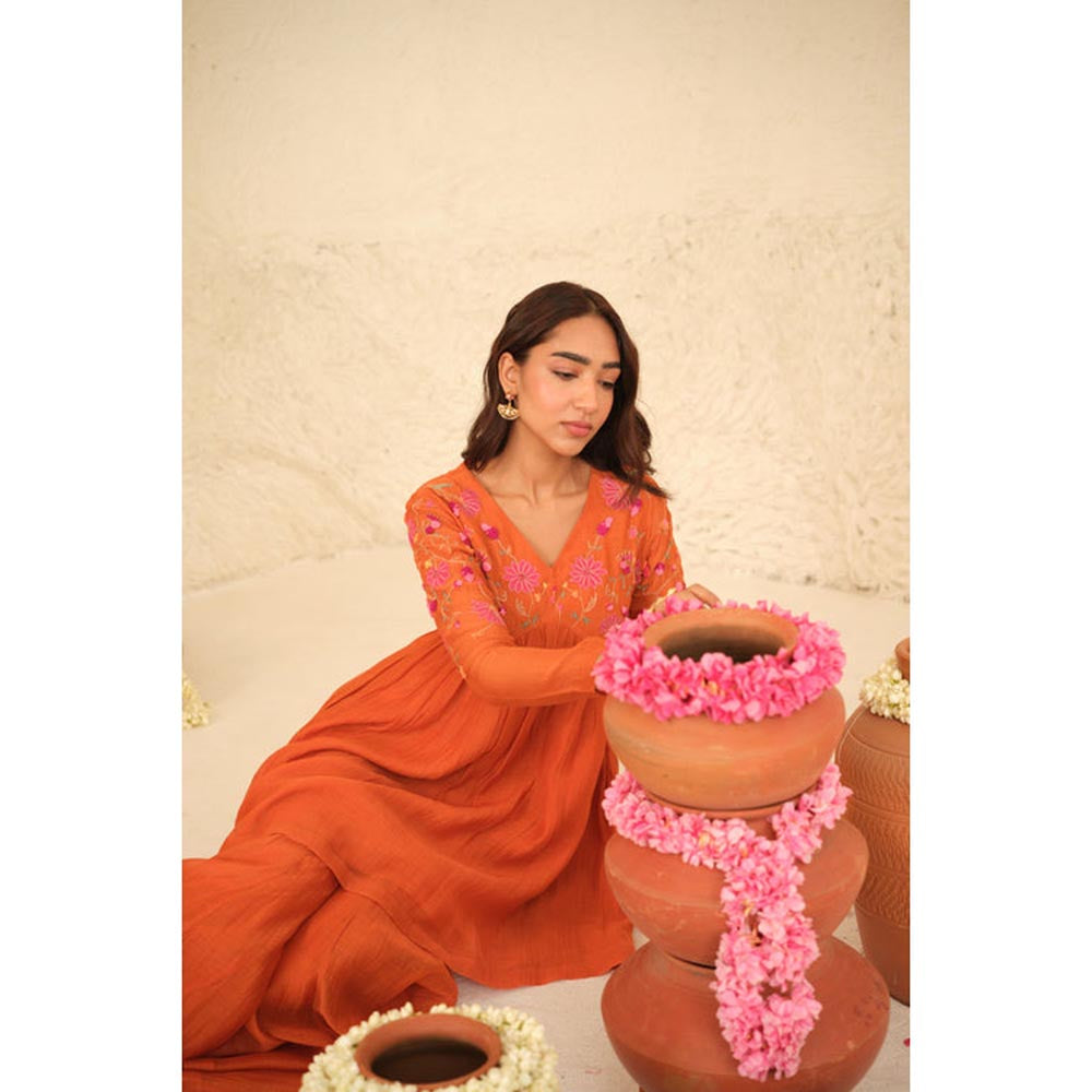 KAVANA Women Floral Full Sleeves Niti Chanderi Kurta with Sharara