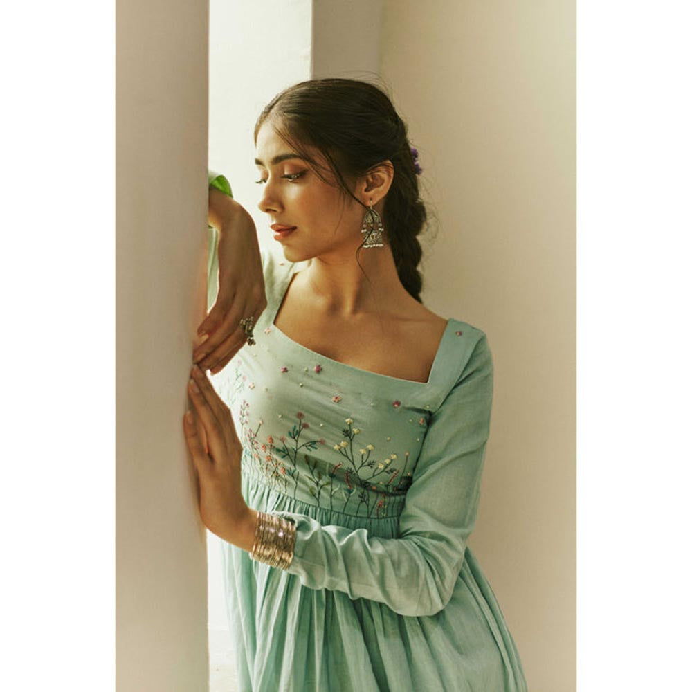 KAVANA Women Embroidered Full Sleeves Harit Kurta with Pant