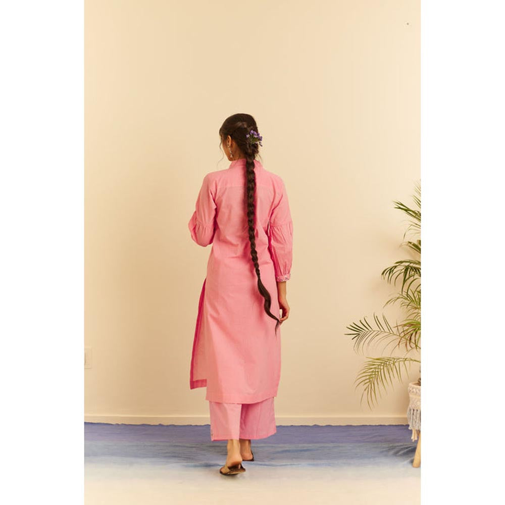 KAVANA Women Embroidered Half Sleeves Humair Kurta with Pant