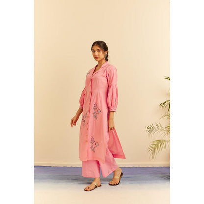 KAVANA Women Embroidered Half Sleeves Humair Kurta with Pant